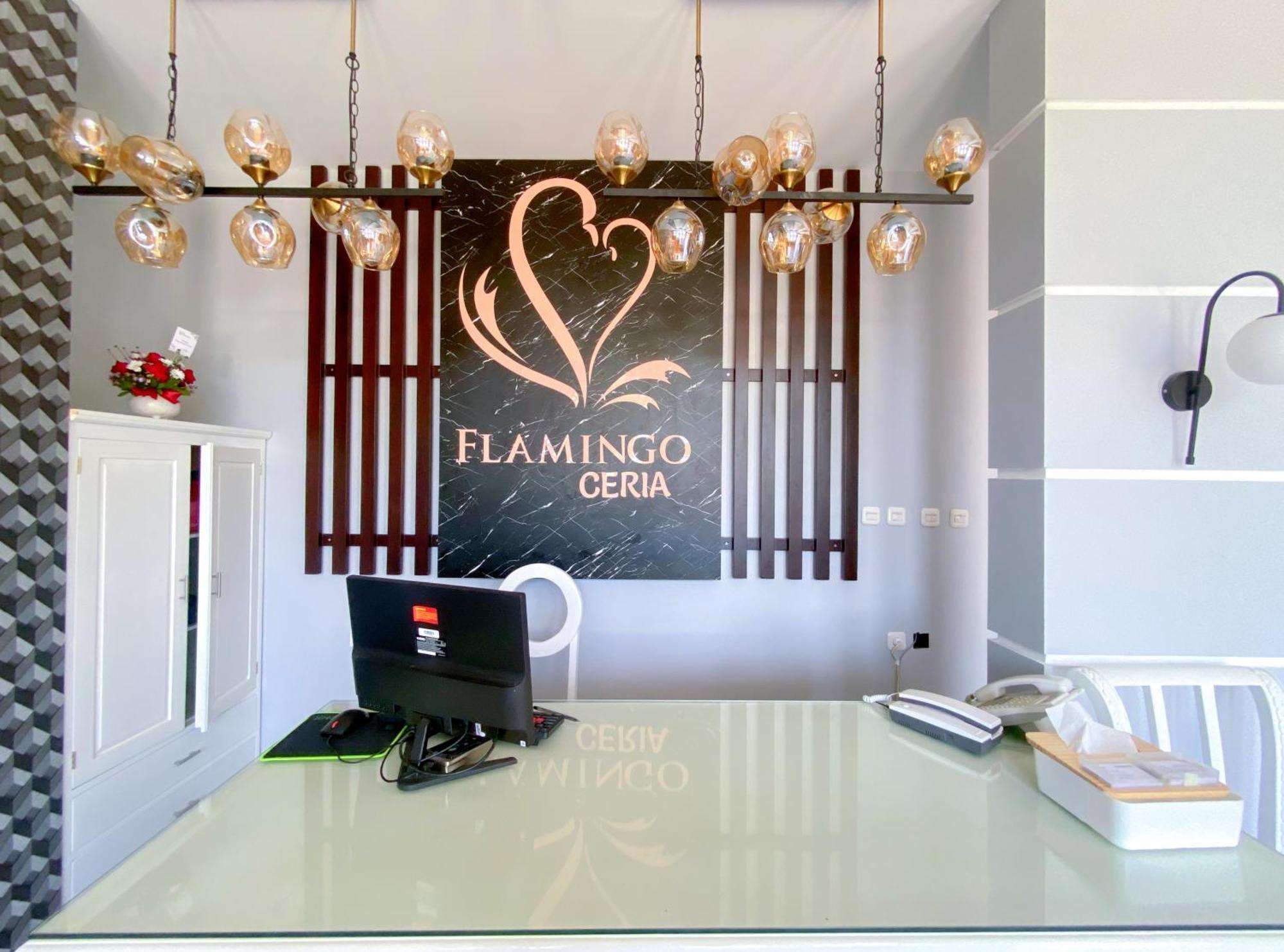 Flamingo Ceria Hotel Labuan Bajo Exterior photo